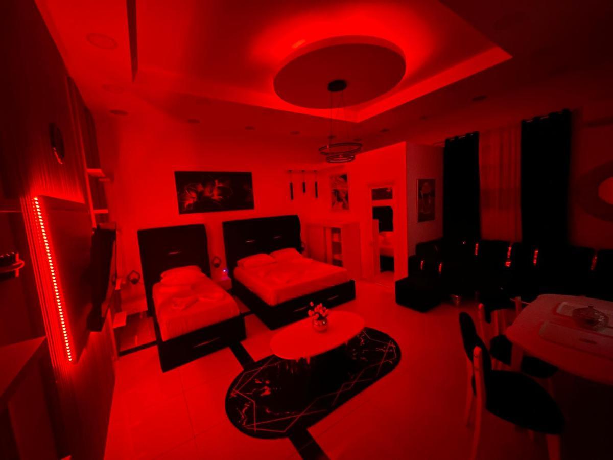 Esto'S Apartament Near Tirana Airport 1 - Self Checkin -Netflix - Free Parking Valjiosi 外观 照片